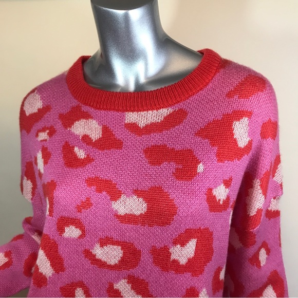 Free As A Bird Women’s Small Sweater Oversized Crew Neck Leopard Print - Picture 5 of 14